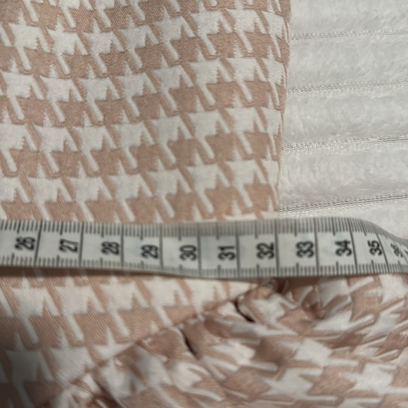 Gorgeous nwt two piece set; size small (runs small) - Picture 10 of 11